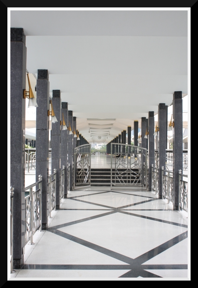 Dal mausoleo ai caduti