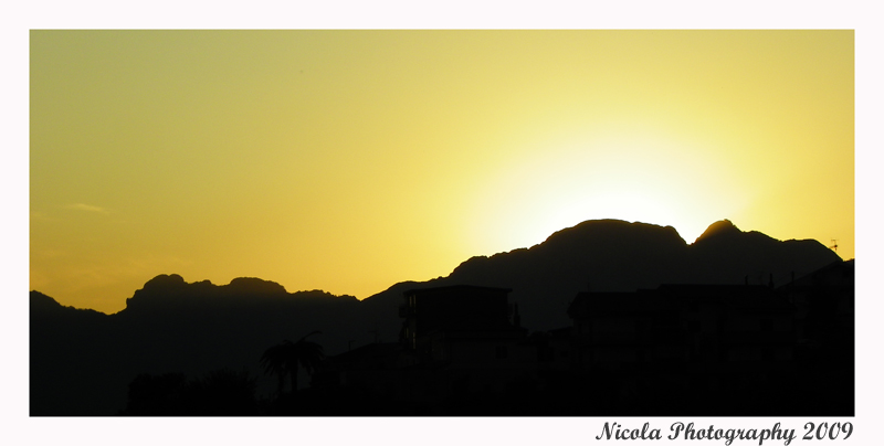 Il tramonto con l'oro in bocca - 1