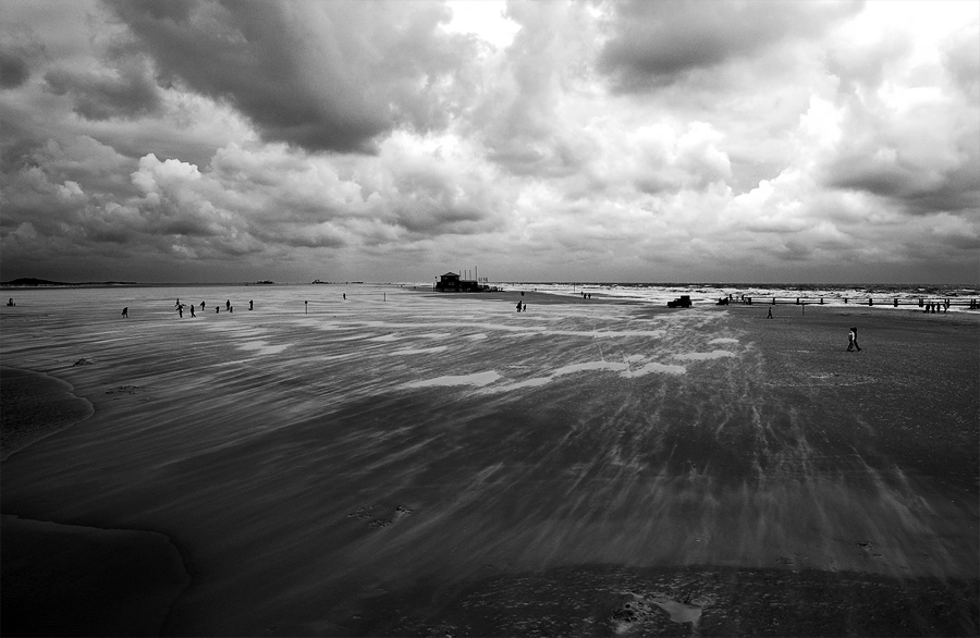 ....a volo radente........