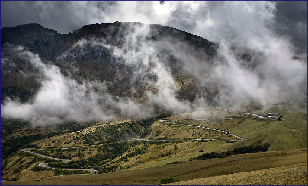 Tornanti del Pordoi ..