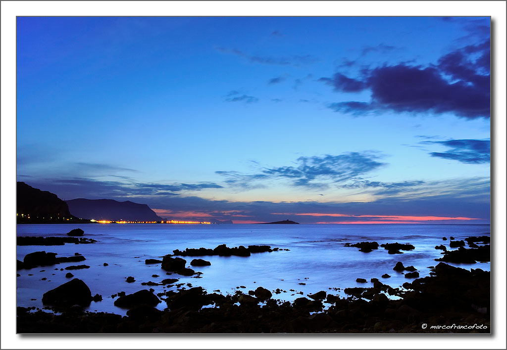 ...all'ora blu....Barcarello (PA)