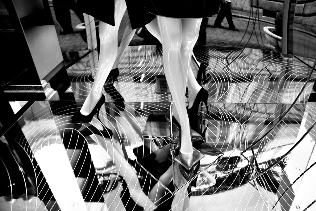 astratto con i piedi