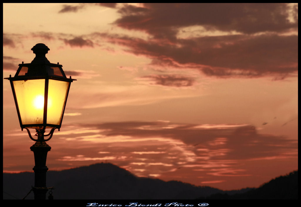 Si accendono le luci 2�