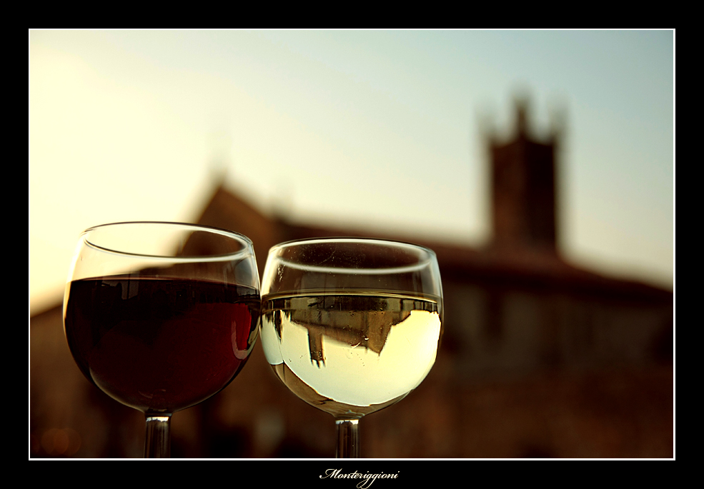 monteriggioni...in bianco e rosso