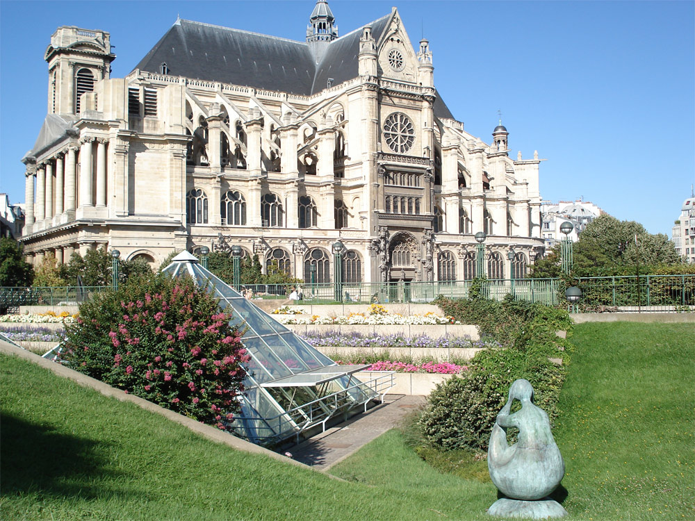 Eglise Saint-Eustache et fleurs