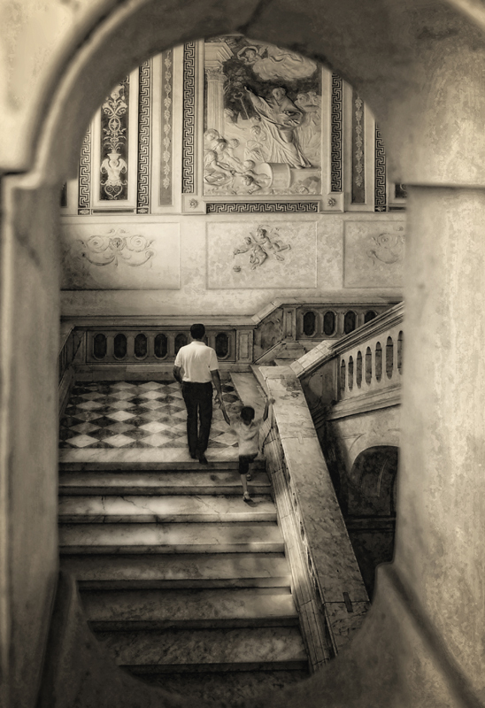 ....attraverso la balaustra