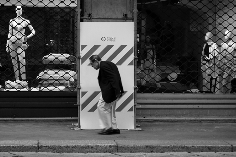 proporre inopportuni portamenti