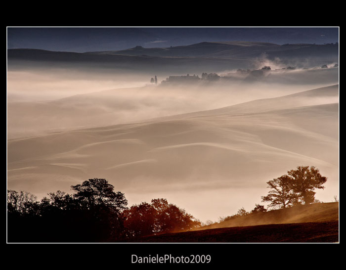 .....all'alba si dissolve la nebbia...