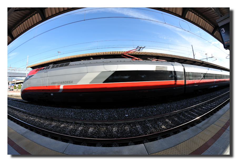 Un occhio sul Frecciarossa