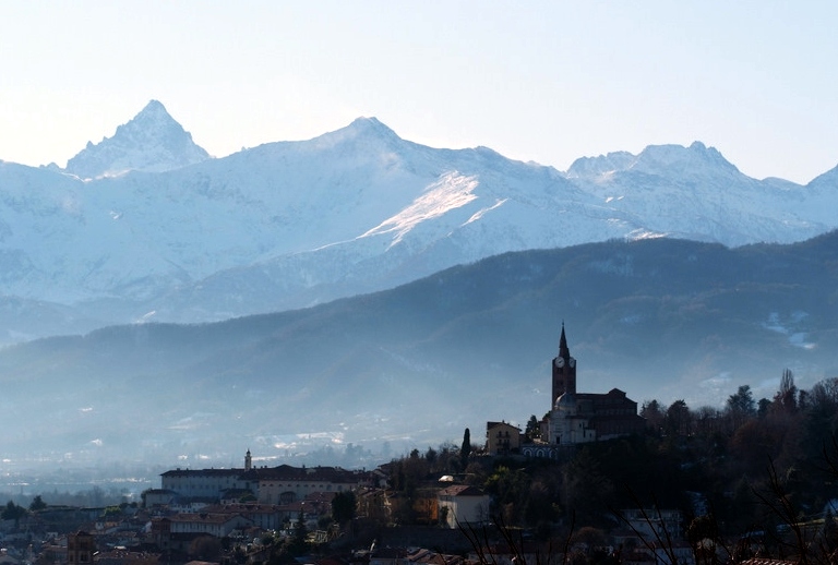 Pinerolo e il Monviso.