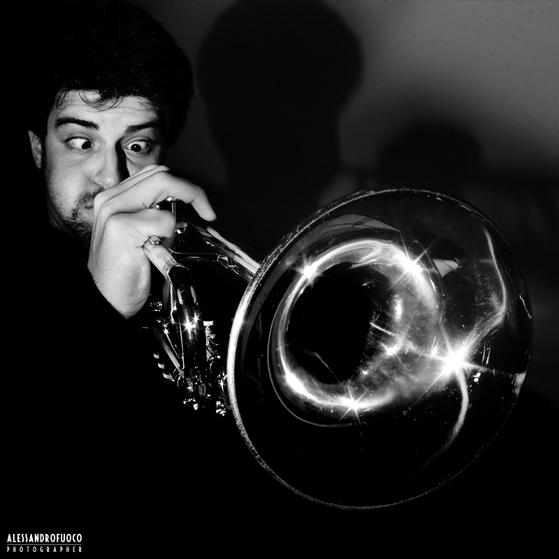 Autoritratto su ottone