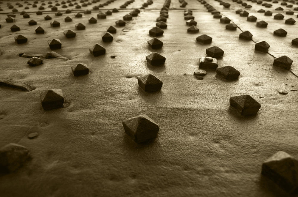 Allineati e coperti..