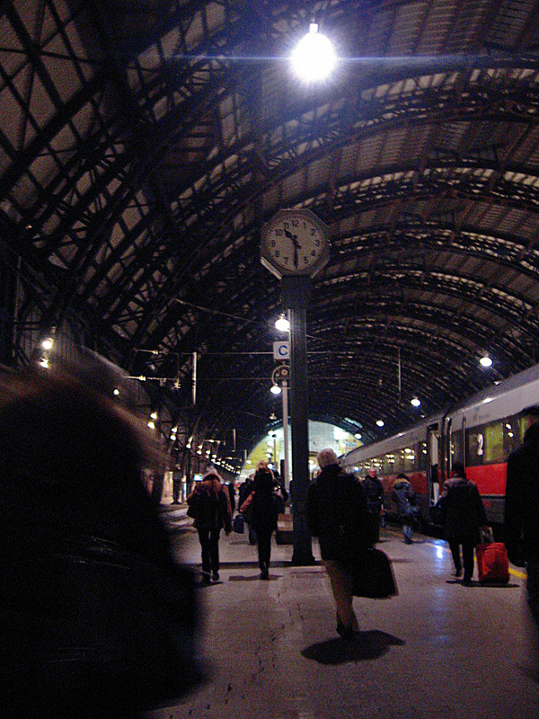 all'arrivo in stazione