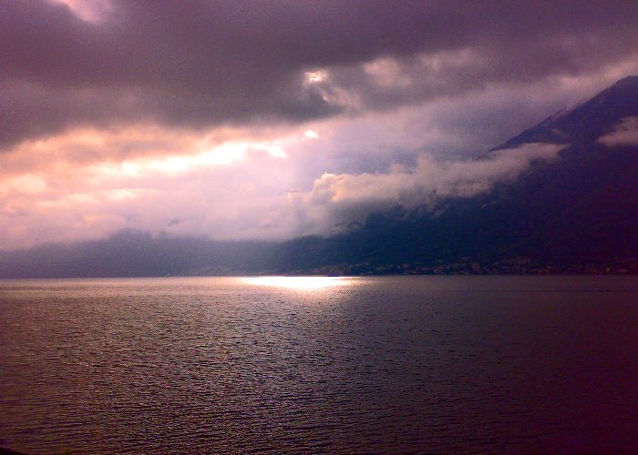 Temporale sul lago