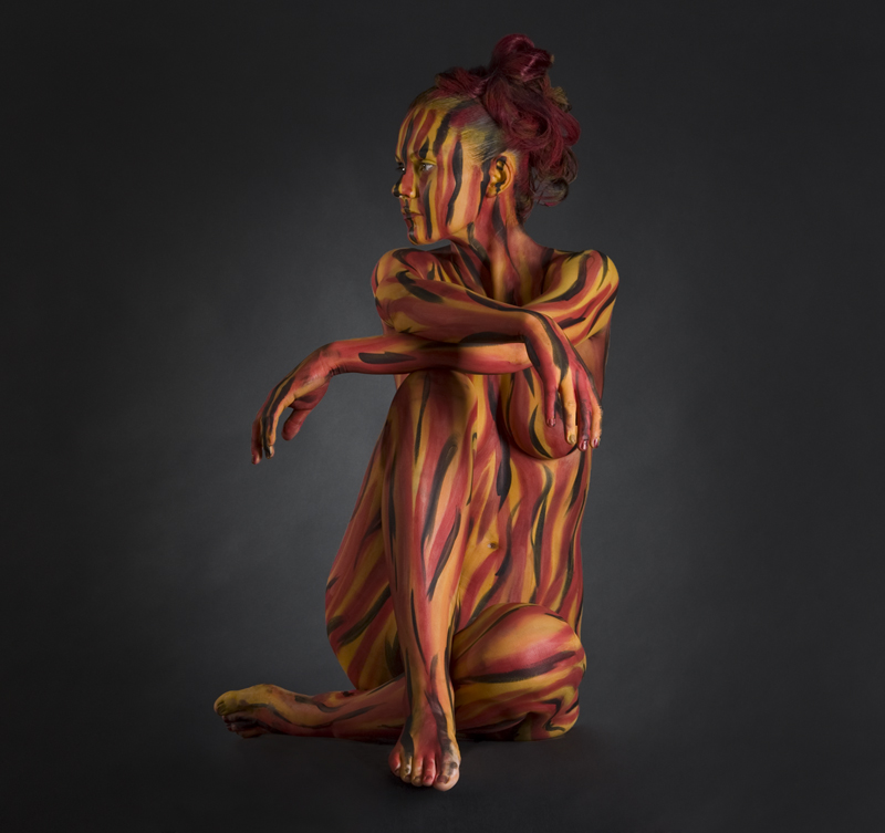 TINA SEDUTA  BODY PAINTING