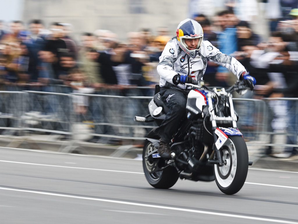 RedBull F1 Running Showcar - Chris Pfeiffer