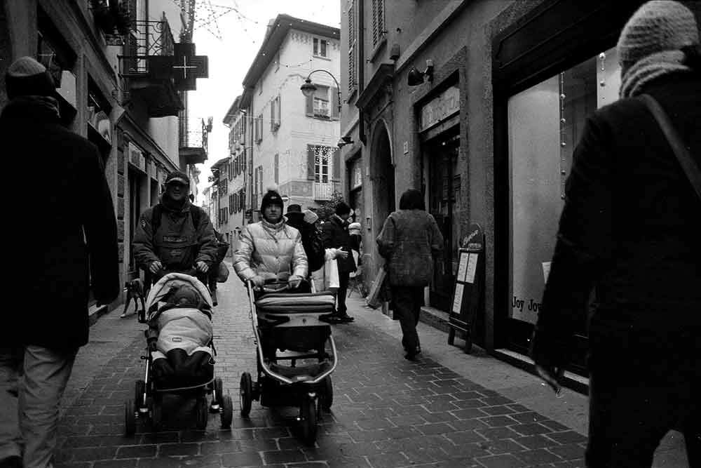 A passeggio per Como con i passeggini