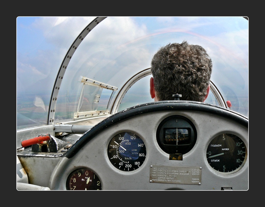 Su un vecchio aliante