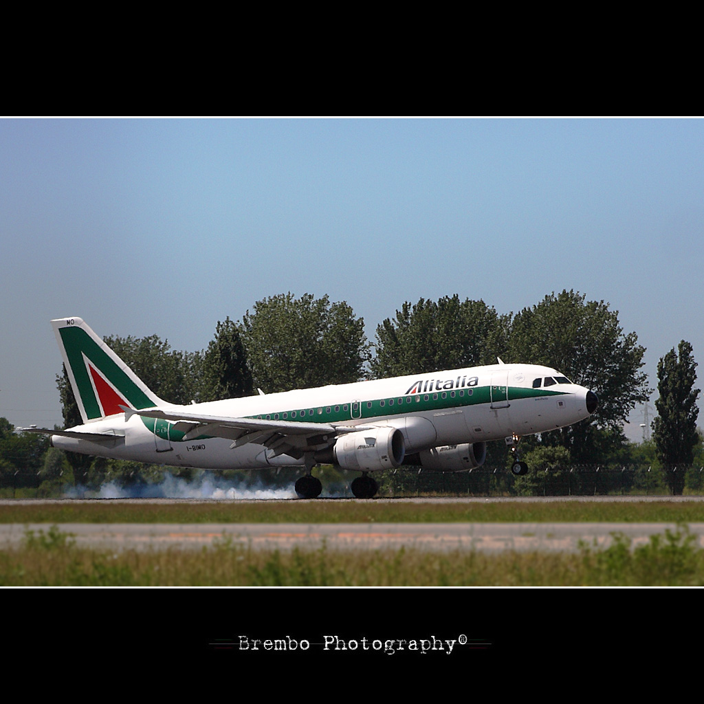 Linate atterraggio Alitalia...