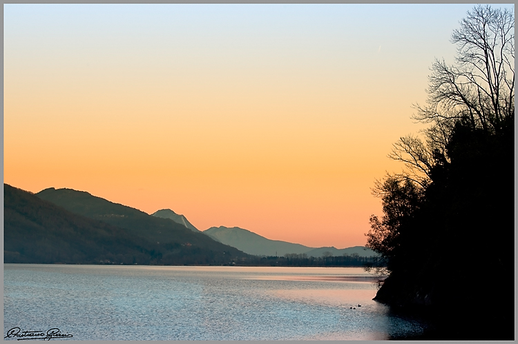Tramonto lacustre