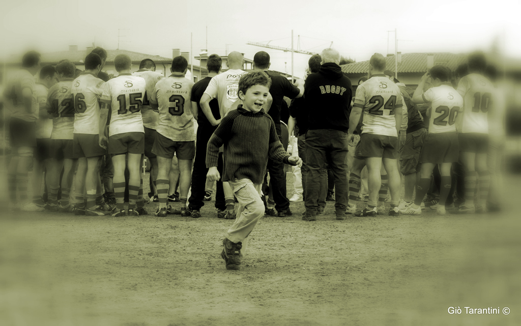 Tutti uniti e spensierati..che bello sport il Rugby