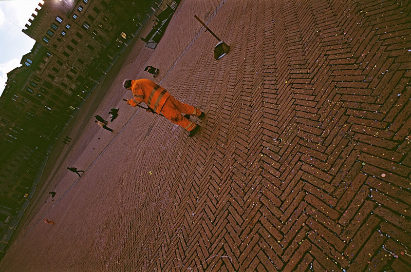 Piazza del Campo con spazzino