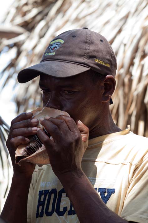 suonatore di conchiglia