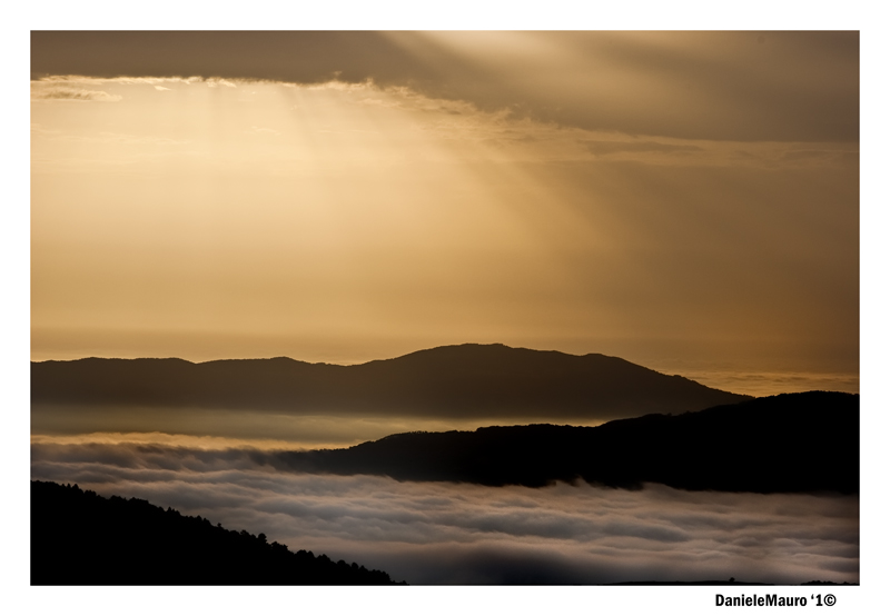 sunrise from schiavi di abruzzo