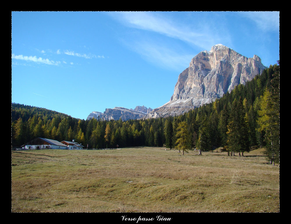 Autunno verso passo Giau