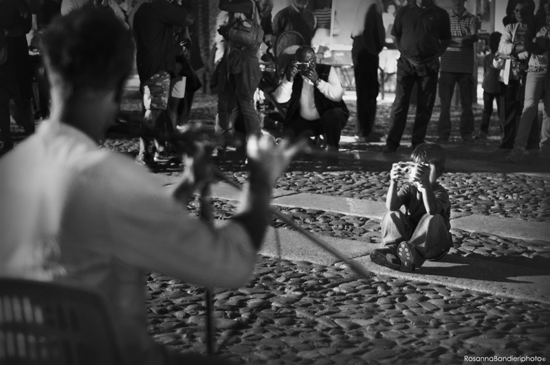 tra fotografi....ci si capisce