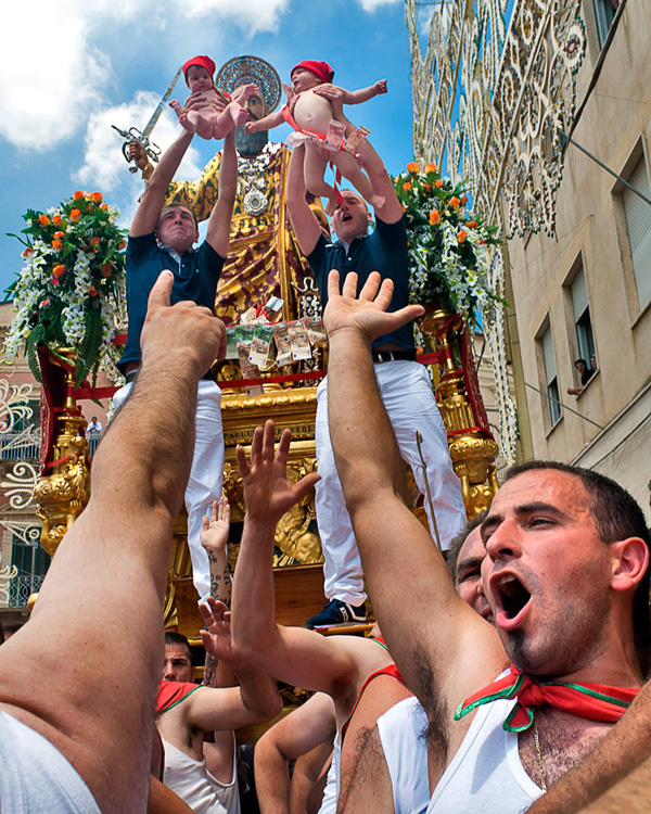 Processione di Palazzolo Acreide