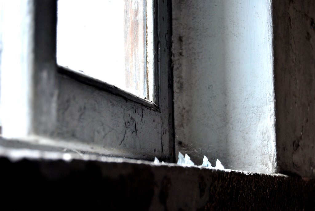 Can you find where the sun never shine?