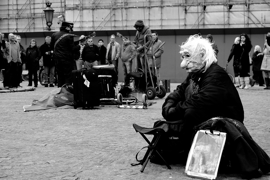 vita di strada = emarginazione X solitudine al quadrato