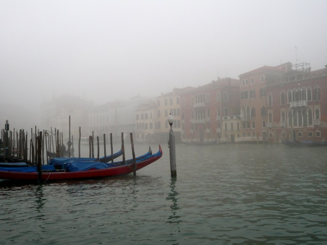 ...nebbie in laguna...