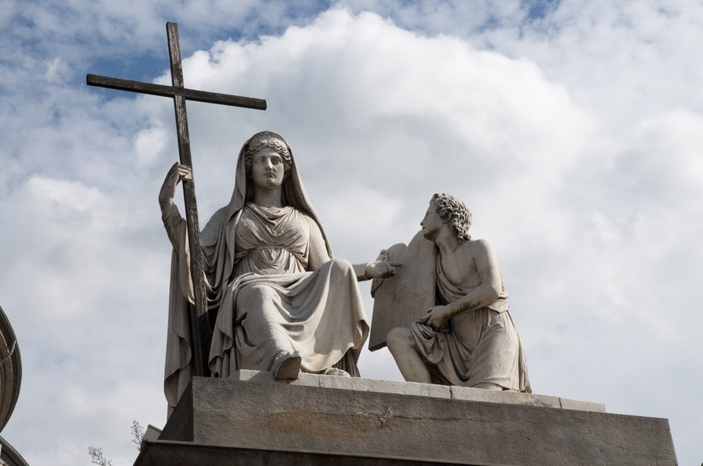 Statue alla Gran Madre (Torino)