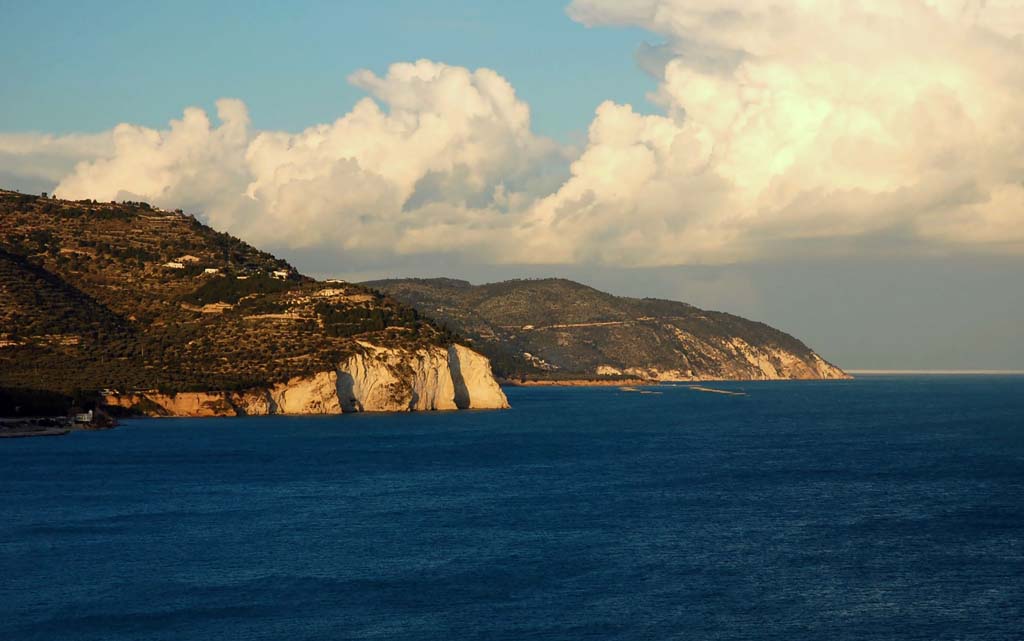 costa garganica al tramonto