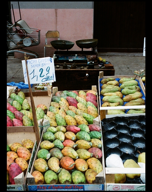 Fichidindia con bilancia