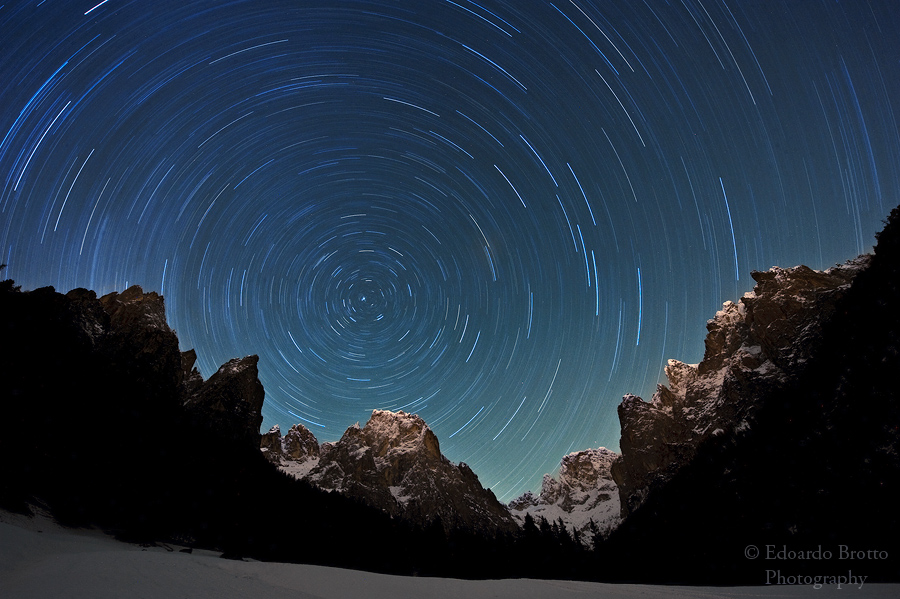 Notturno Nevoso: Stelle circolari in Dolomiti