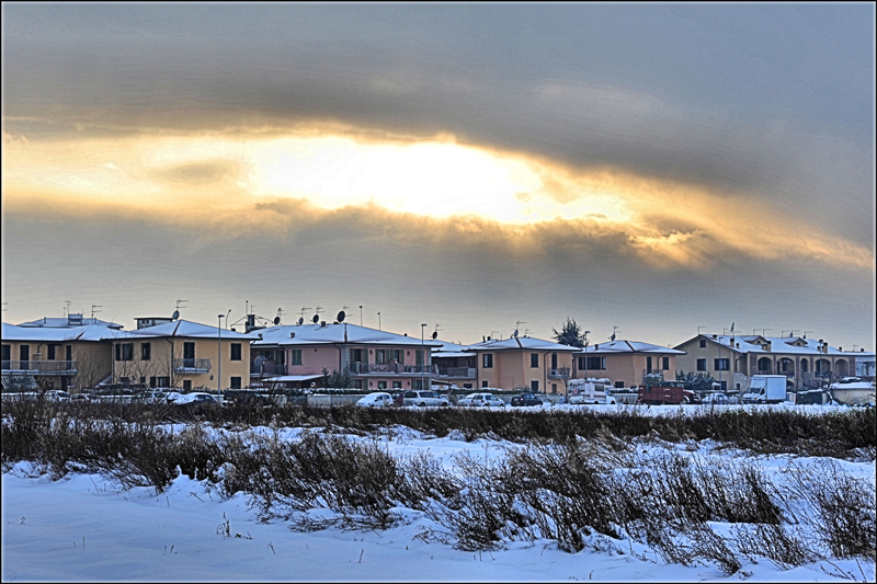 il sole sopra la neve