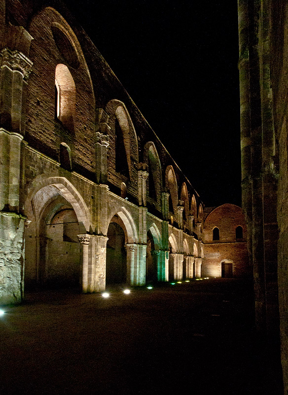 notte a a San Galgano