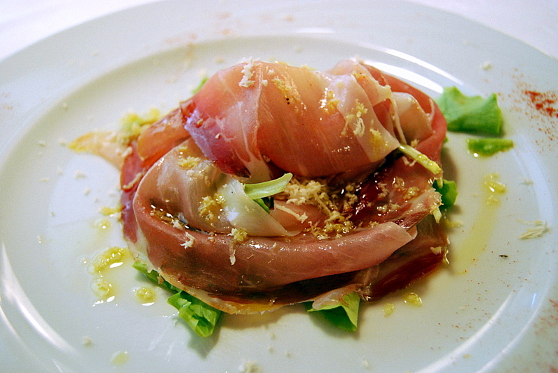 Bauletto di speck di Sauris con il cren