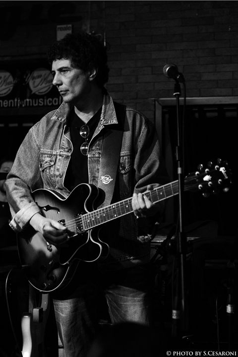 Fabio Maccheroni - The Bulldog (Beatles cover band)