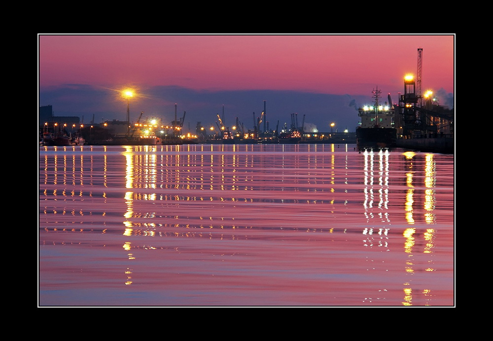 Luci e riflessi nel porto