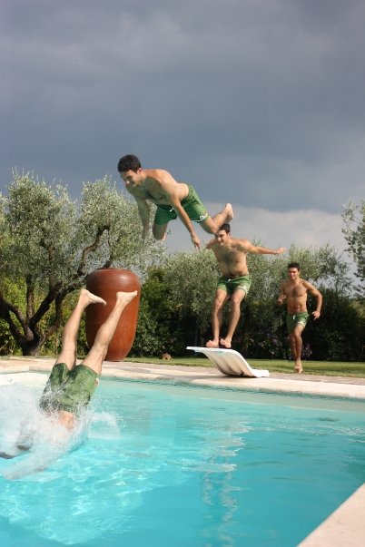 4 Tuffi in Piscina....
