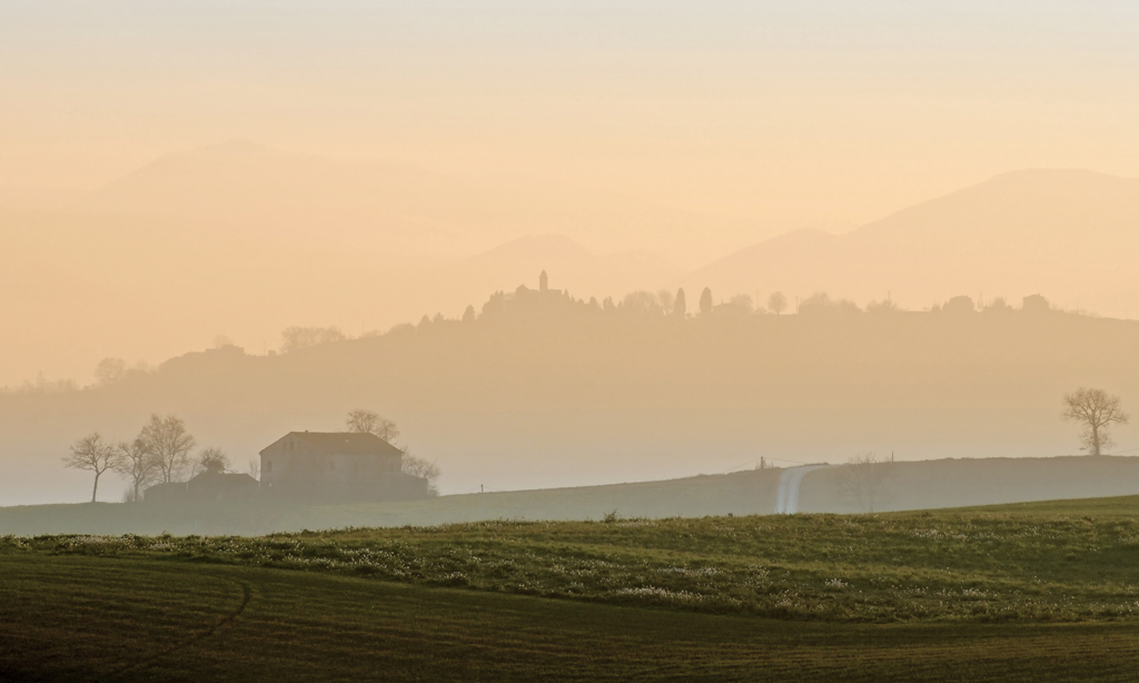 Tramonto nella nebbia
