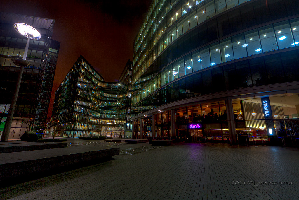 LONDRA - "New Development More London" di fronte al "City Hall"