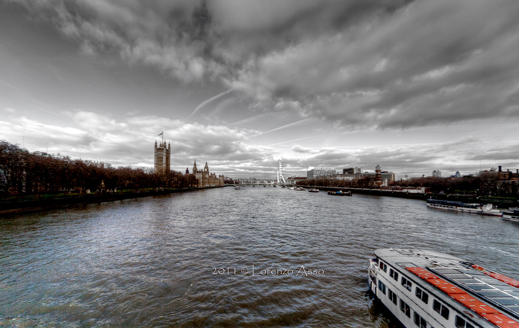 LONDRA - Uno sguardo d'insieme dal Vauxhall Bridge