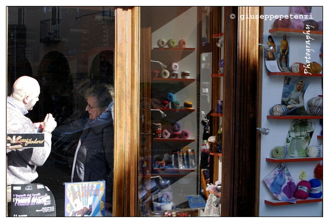 venga che guardiamo il colore alla luce del sole...