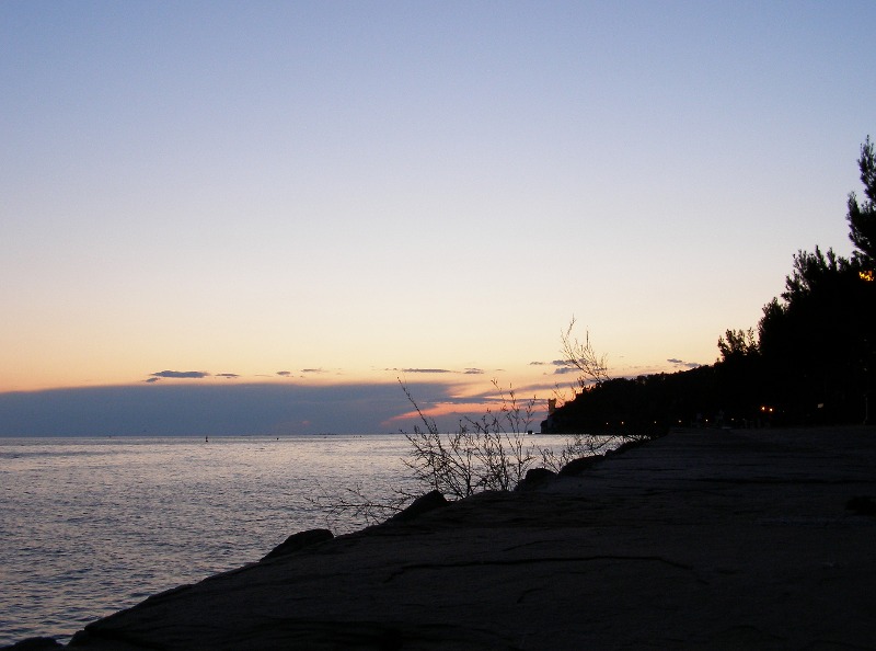 camminata lungo mare..............