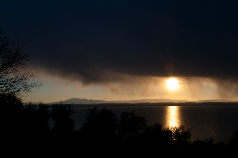 Tramonto prima della tempesta